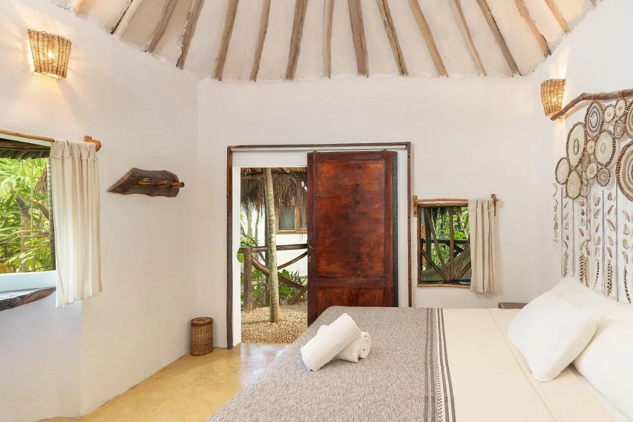 Yaxchen Tulum Cabanas & Cenote 0*,  Mexikó