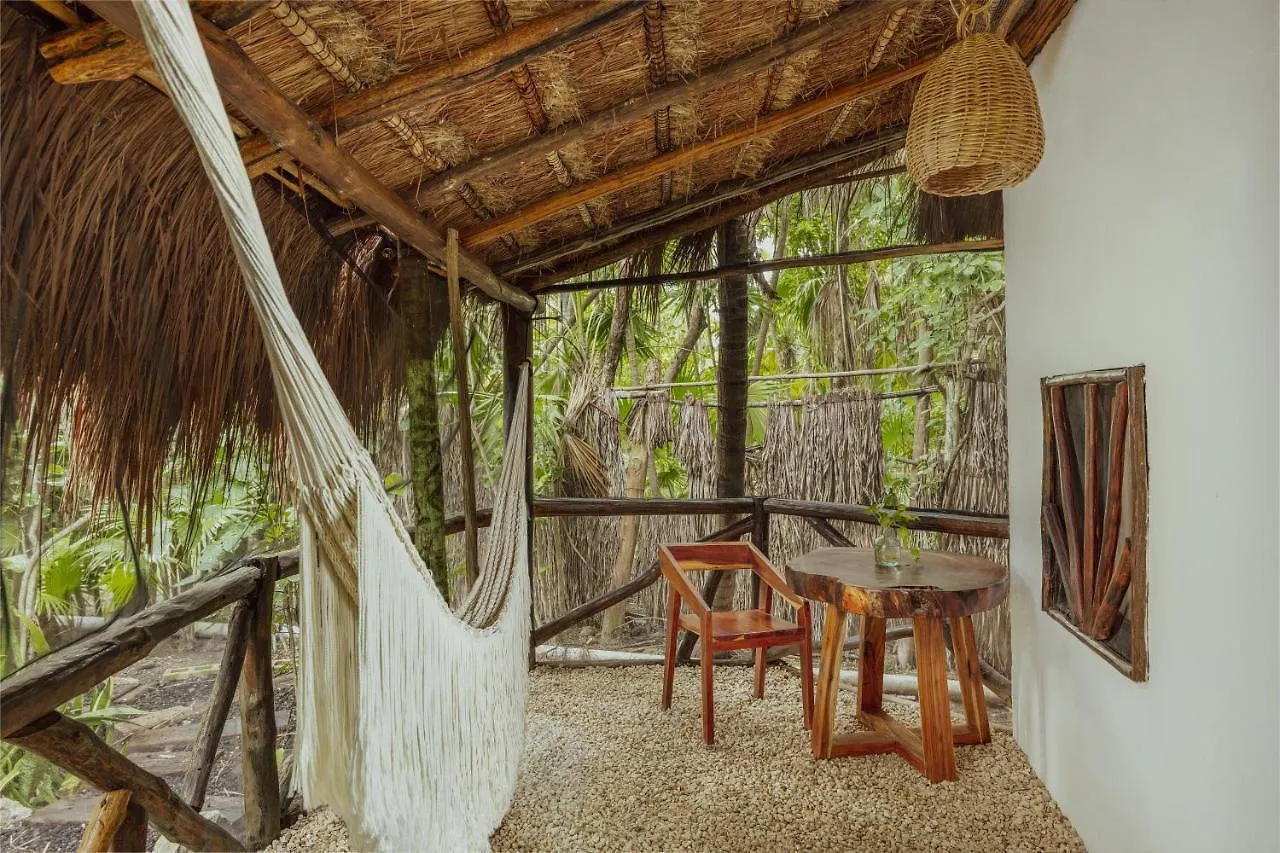 Lodge Yaxchen Tulum Cabanas & Cenote Mexico